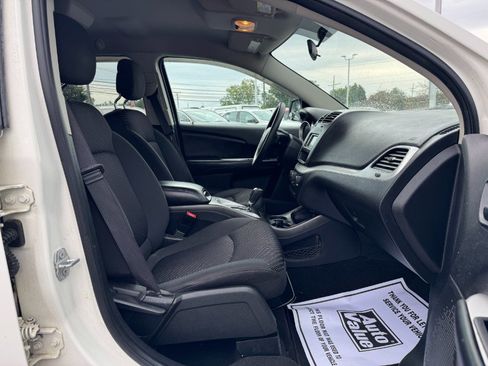 Used 2017 Dodge Journey SXT w/ Blacktop Package FWD image 20