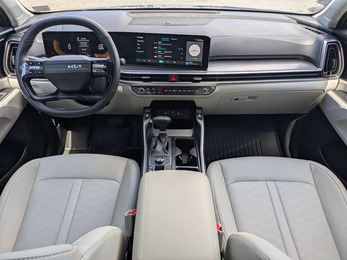 Used 2026 Kia Sorento S w/ S Panoramic Sunroof Package FWD image 15