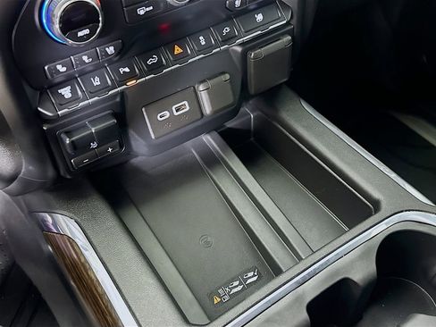 Used 2020 Chevrolet Silverado 3500 High Country w/ Technology Package image 32