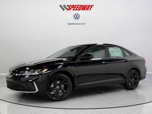 New 2026 Volkswagen Jetta SE FWD image 3