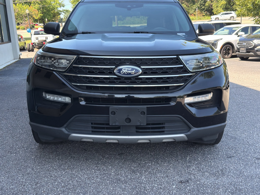 Used 2023 Ford Explorer XLT w/ Equipment Group 202A RWD image 3