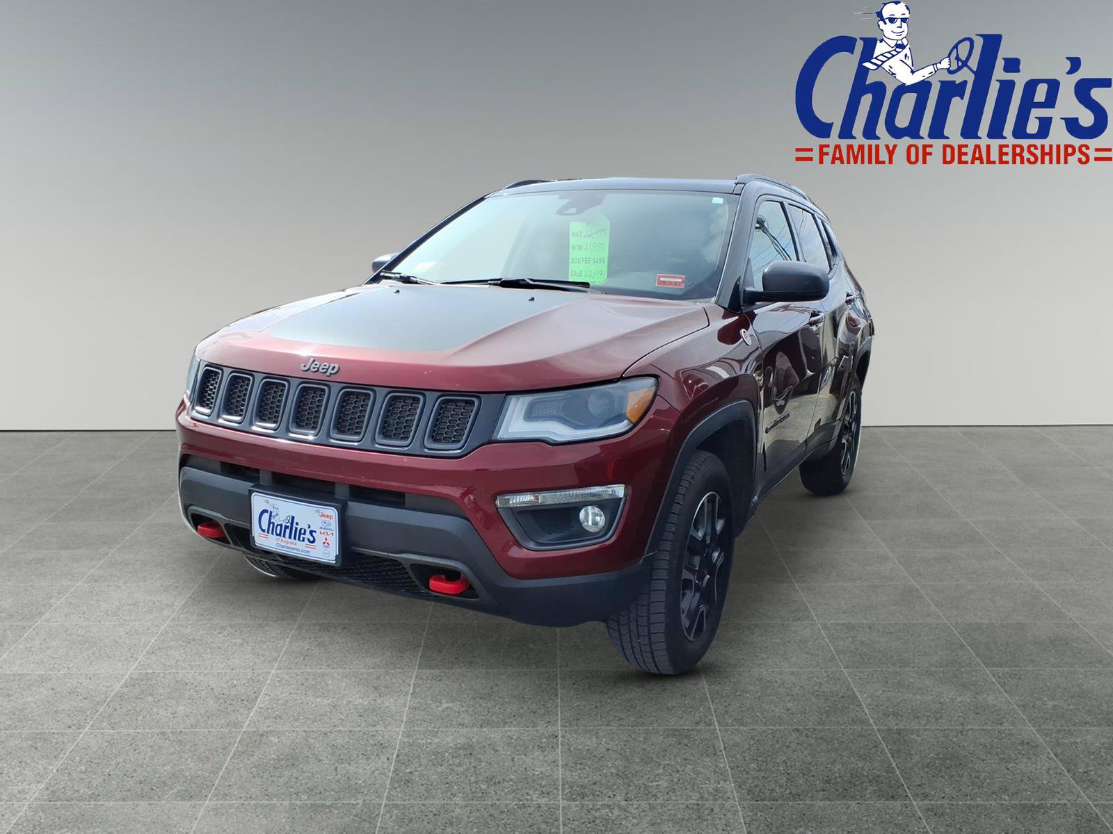 Used 2020 Jeep Compass Trailhawk w/ Leather Interior Group AWD/4WD image 1