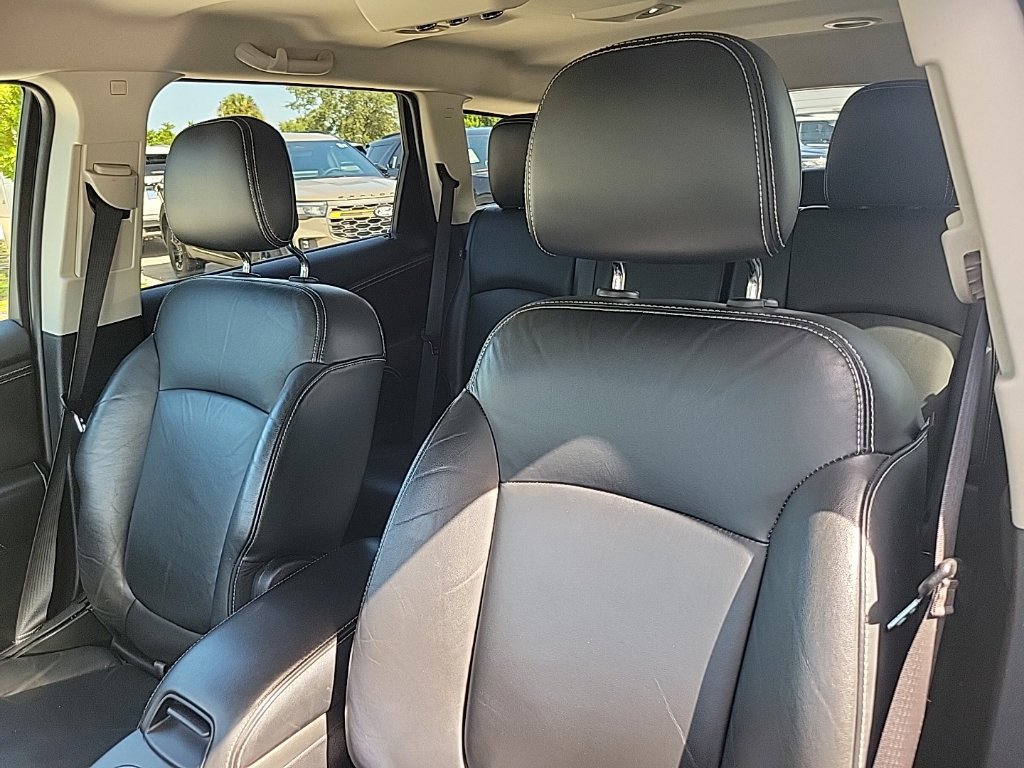 Used 2017 Dodge Journey Crossroad FWD image 10