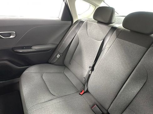 New 2025 Kia K4 LXS image 14