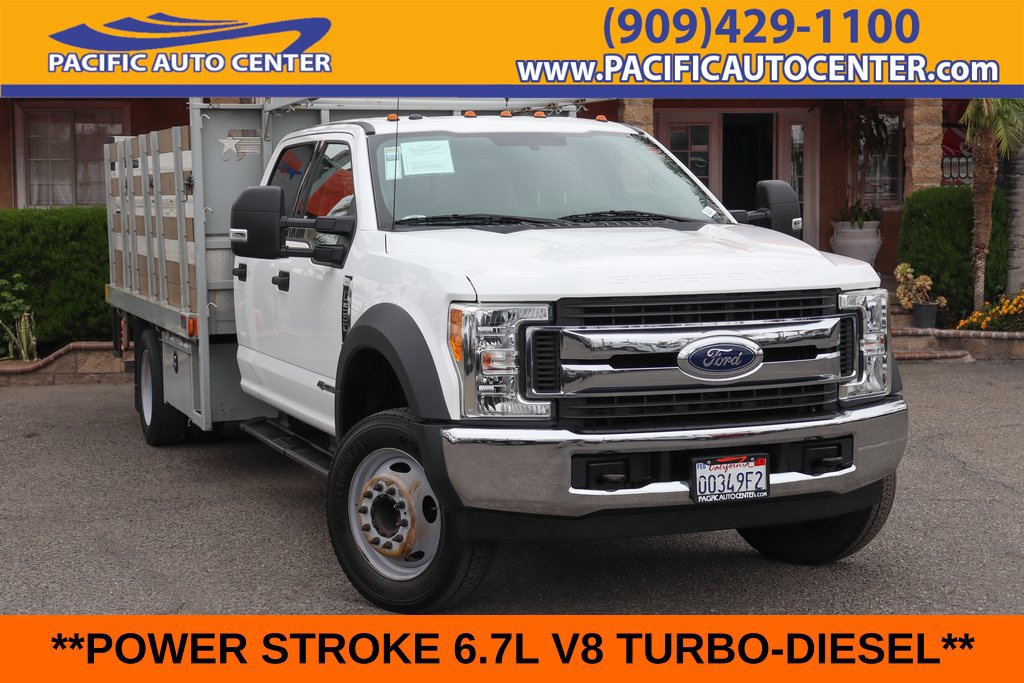 Used 2017 Ford F550 2WD Crew Cab Super Duty image 2