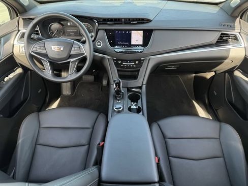 New 2025 Cadillac XT5 Premium Luxury FWD image 9