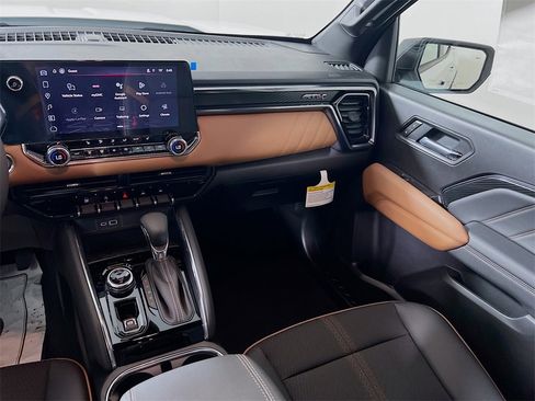 New 2026 GMC Canyon AT4 image 19