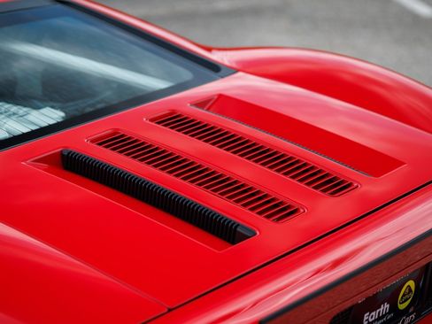 Used 2005 Ford GT RWD image 28