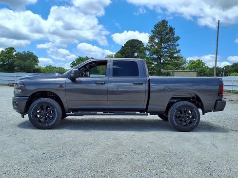 New 2026 RAM 2500 Tradesman AWD/4WD image 17