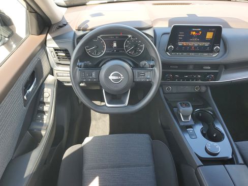 Used 2023 Nissan Rogue SV image 19