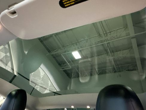 Used 2022 Tesla Model 3 Long Range image 29