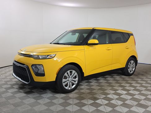 Used 2020 Kia Soul LX FWD image 3