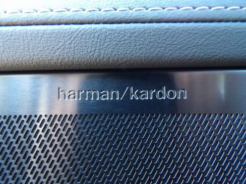 New 2026 Volvo XC90 B6 Plus w/ Protection Package Premier image 12