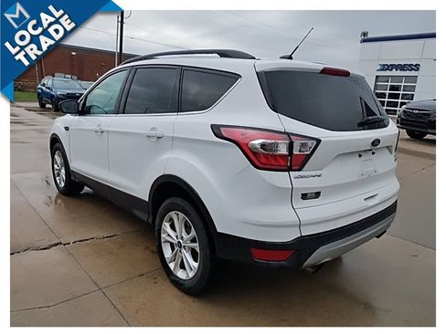Used 2017 Ford Escape SE w/ SE Leather Comfort Package AWD/4WD image 8