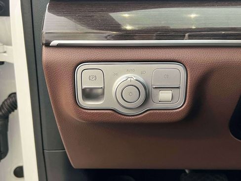 Used 2024 Mercedes-Benz GLE 350 4MATIC image 19