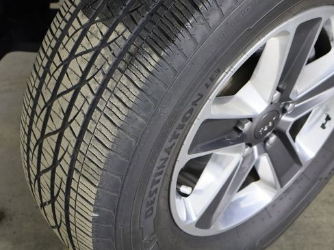 Used 2021 Jeep Wrangler Unlimited Sahara image 36