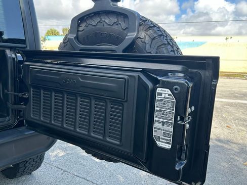 Used 2020 Jeep Wrangler Unlimited Rubicon image 39