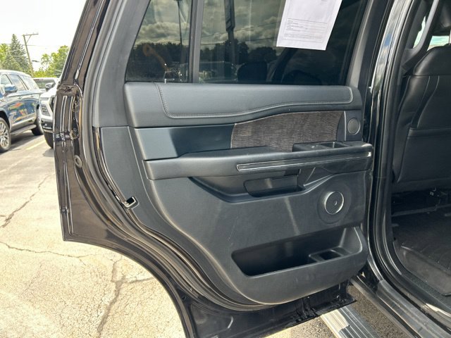 Used 2021 Ford Expedition Limited AWD/4WD image 17