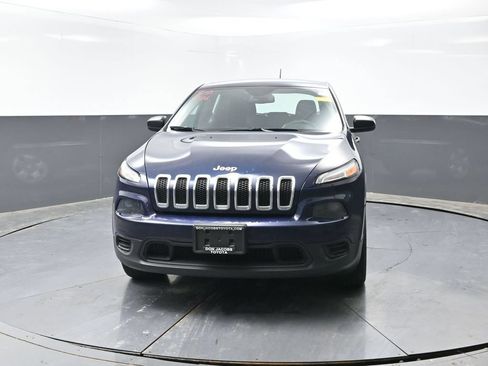 Used 2016 Jeep Cherokee Sport AWD/4WD image 6