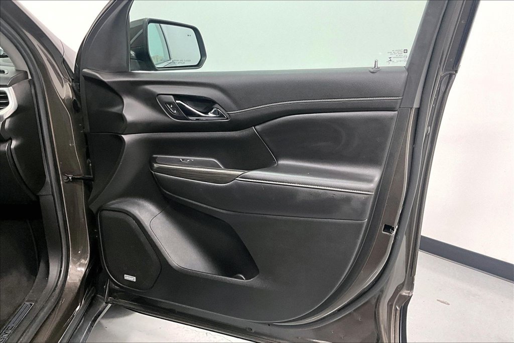 Used 2020 GMC Acadia SLT w/ Premium Package FWD image 21