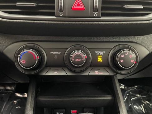 Used 2024 Kia Forte LXS image 6