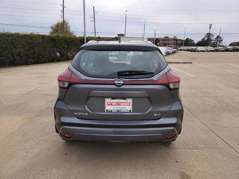 Certified 2022 Nissan Kicks SV image 6