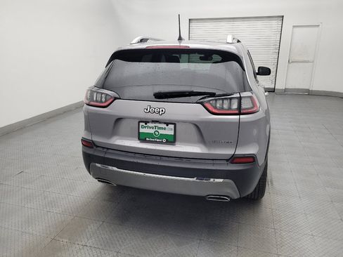 Used 2019 Jeep Cherokee Limited w/ Luxury Group FWD image 7