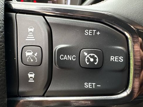 Used 2024 RAM 3500 Limited AWD/4WD image 27