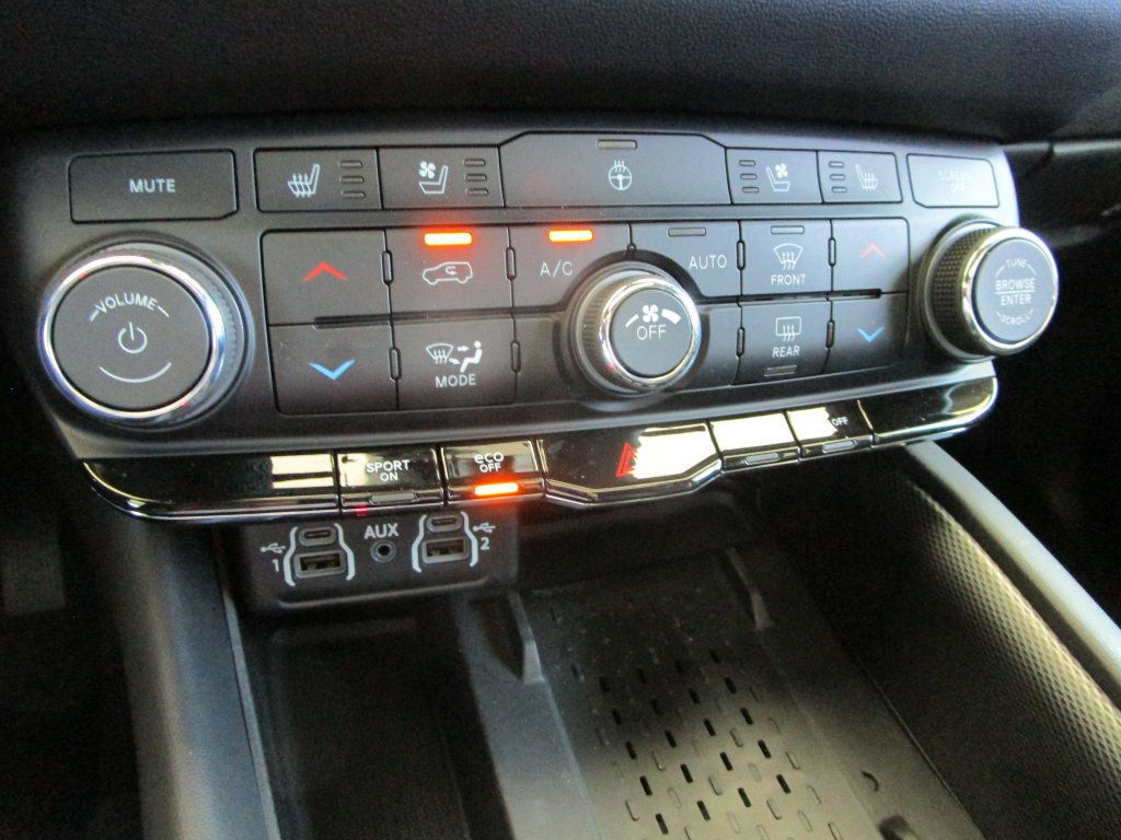 Used 2025 Dodge Durango R/T AWD/4WD image 41