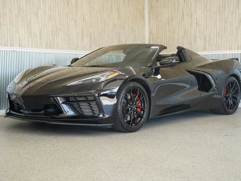 Used 2023 Chevrolet Corvette Stingray Premium Conv w/ Z51 Performance Package RWD image 8