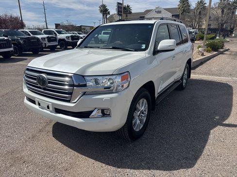 Used 2018 Toyota Land Cruiser image 1