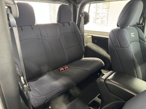 Used 2018 Jeep Wrangler Sport image 13