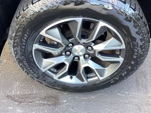 Used 2022 Chevrolet Silverado 1500 LT image 13