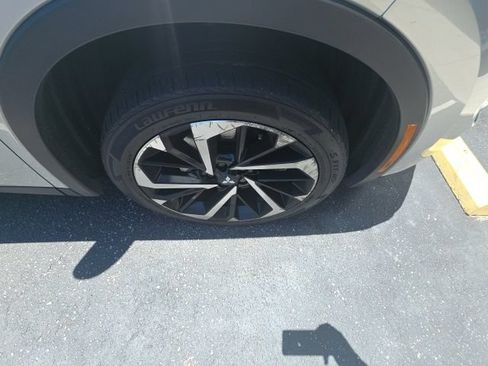 Used 2022 Mitsubishi Outlander SE FWD image 3