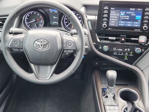 Used 2024 Toyota Camry SE image 27