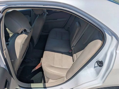 Used 2012 Ford Fusion SEL FWD image 39
