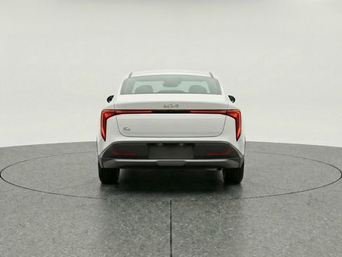 Used 2025 Kia K4 FWD image 7