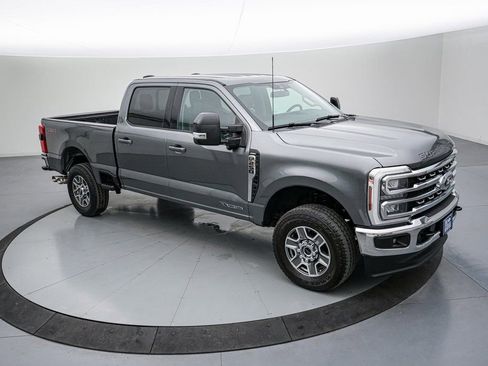 Certified 2024 Ford F250 Lariat image 2