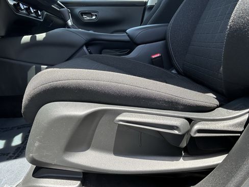 Certified 2024 Honda HR-V LX image 15