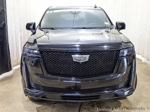 Certified 2024 Cadillac Escalade Sport w/ Touring Package AWD/4WD image 8