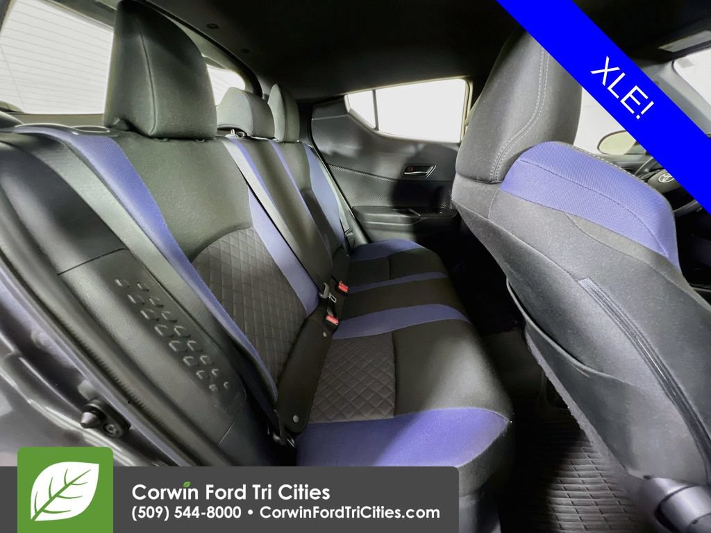 Used 2021 Toyota C-HR XLE FWD image 16