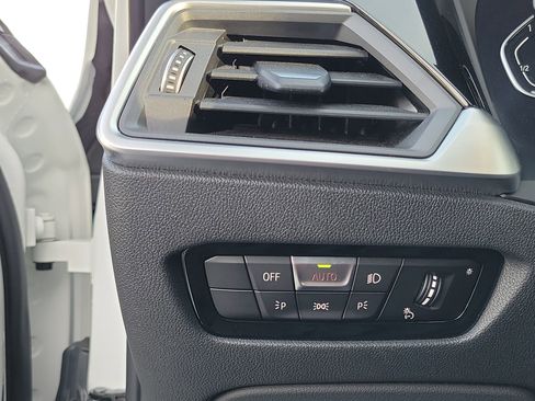 Used 2021 BMW 330i Sedan image 16