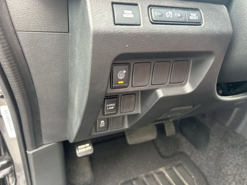 Used 2022 Nissan Frontier SV w/ Technology Package image 26