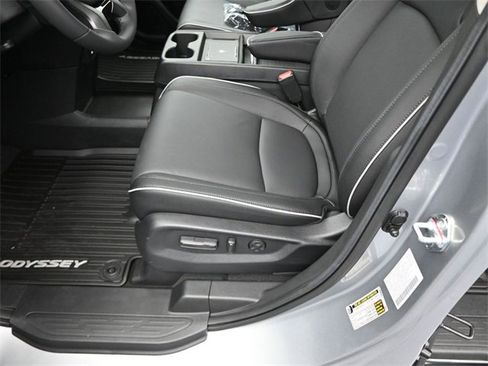 New 2026 Honda Odyssey Touring image 30