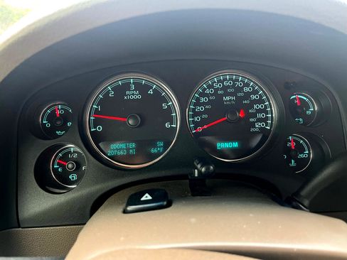 Used 2013 Chevrolet Silverado 1500 LTZ w/ LTZ White Diamond Edition image 19