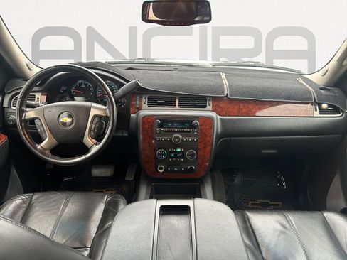 Used 2011 Chevrolet Avalanche LT w/ Texas Edition image 3