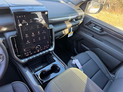 New 2026 GMC Yukon Elevation image 31