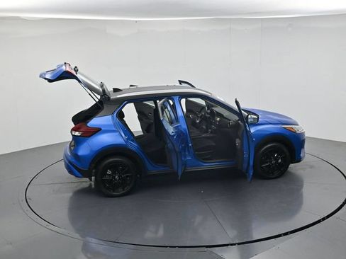 Used 2023 Nissan Kicks SV FWD image 46