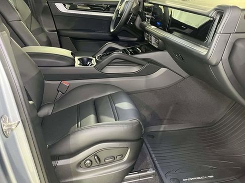 New 2026 Porsche Cayenne AWD/4WD image 22