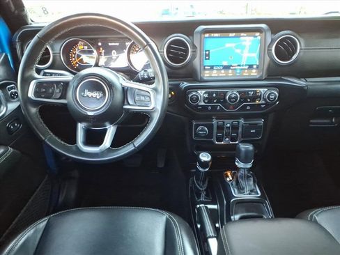 Used 2022 Jeep Wrangler Unlimited Sahara w/ Cold Weather Group image 15